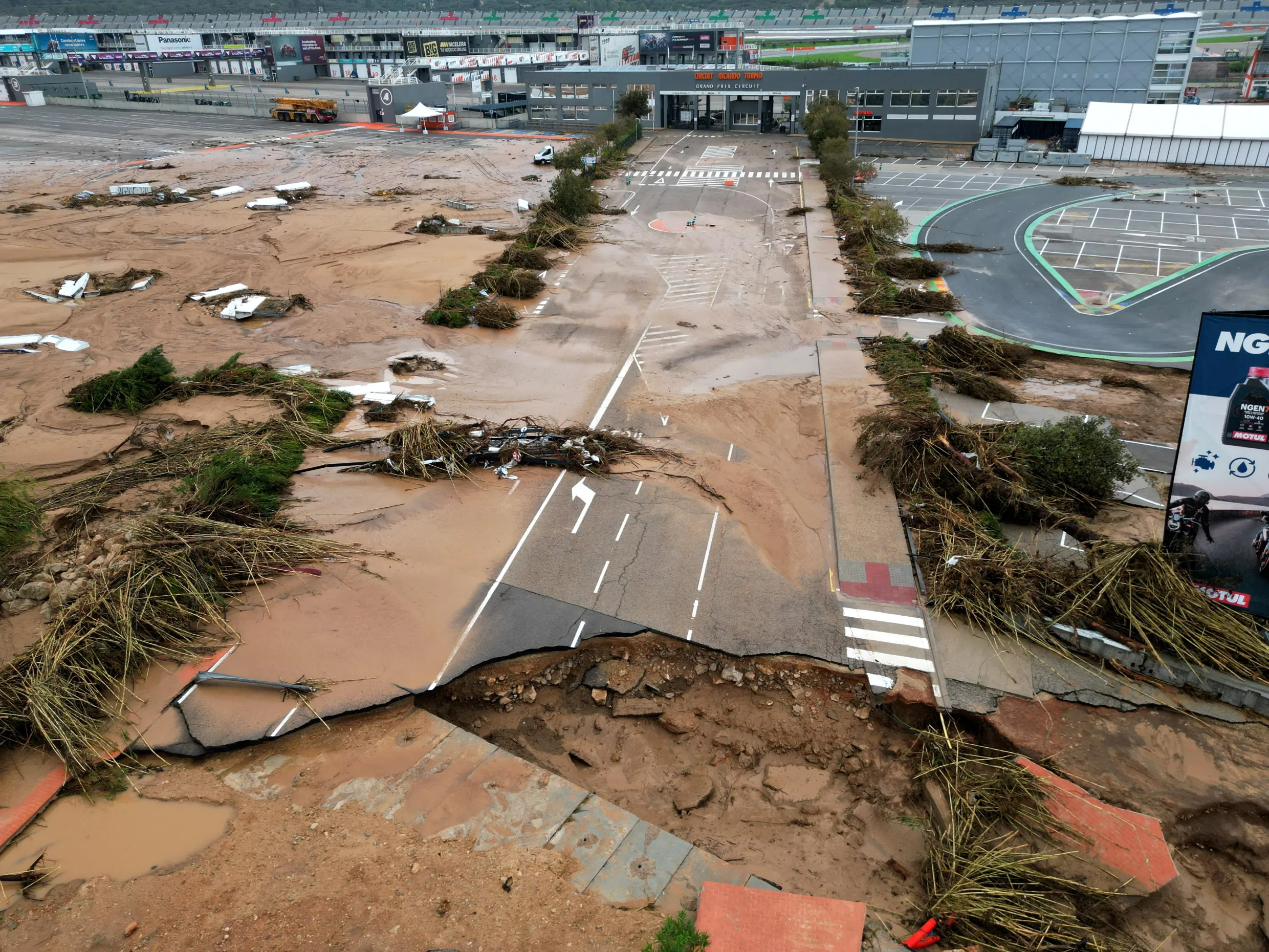 Elementos en camino: Madrid–Barajas sin vuelos